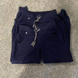 2 pairs Figs Zamora scrub pants size extra small